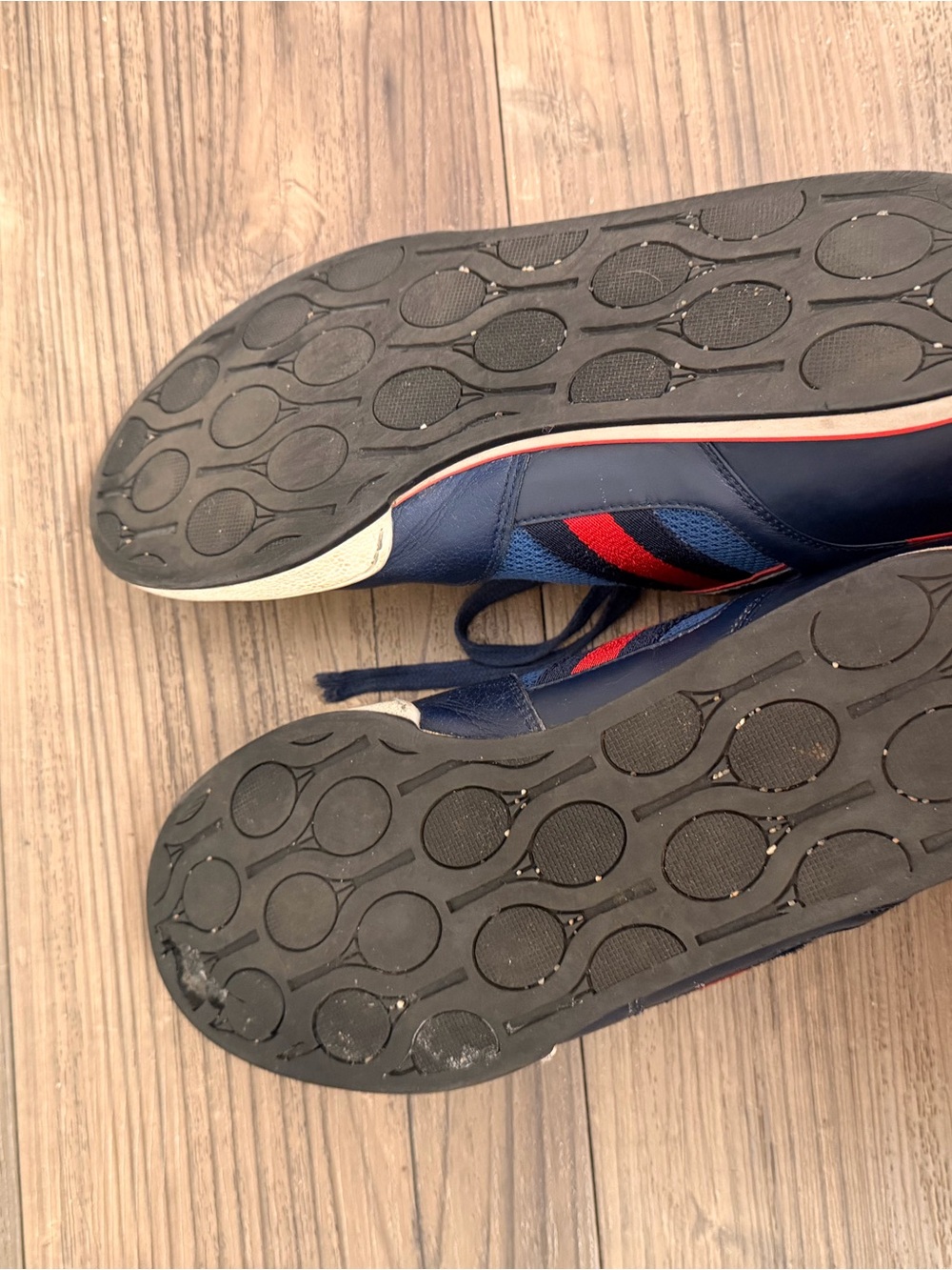 Gucci Tennis 83 Men's Navy and Red Sneakers - Picture 8 of 12